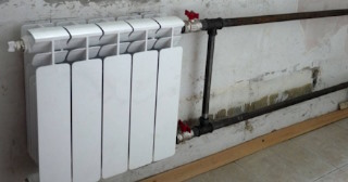 Установка биметаллических радиаторов отопления в квартире в Кореновске - от 2030 руб.